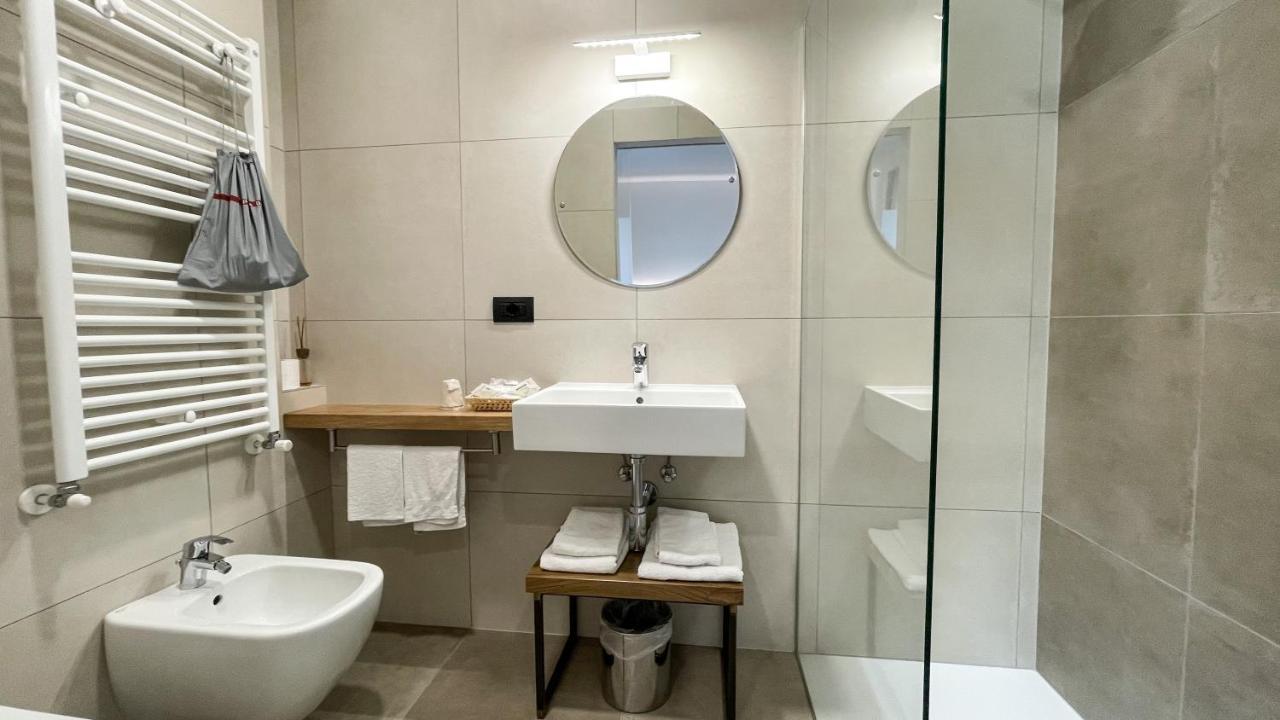 Hotel Locanda Alla Perla Tiarno di Sotto المظهر الخارجي الصورة