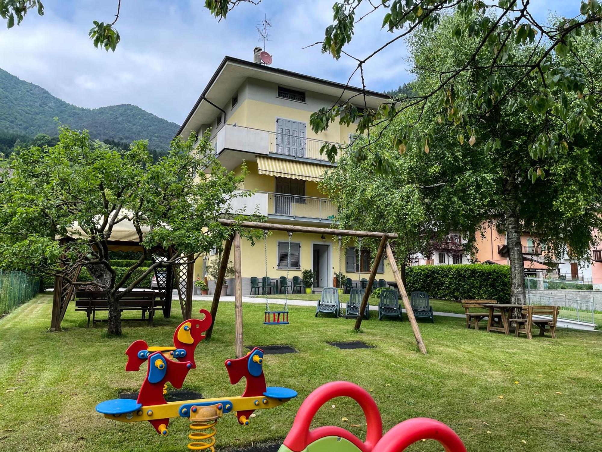 Hotel Locanda Alla Perla Tiarno di Sotto المظهر الخارجي الصورة