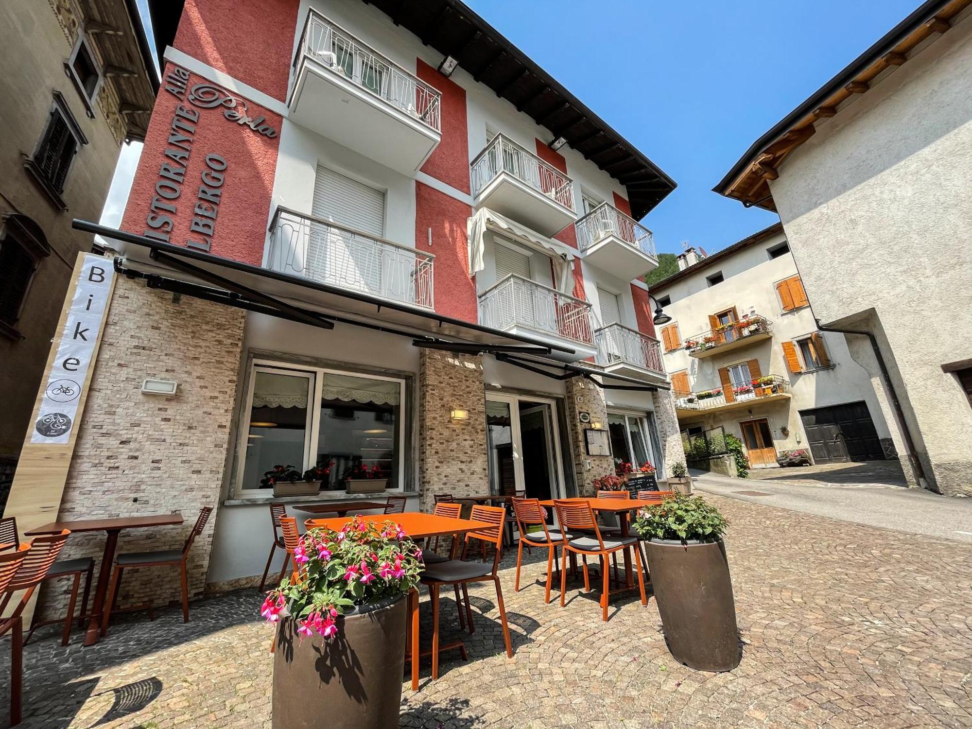 Hotel Locanda Alla Perla Tiarno di Sotto المظهر الخارجي الصورة