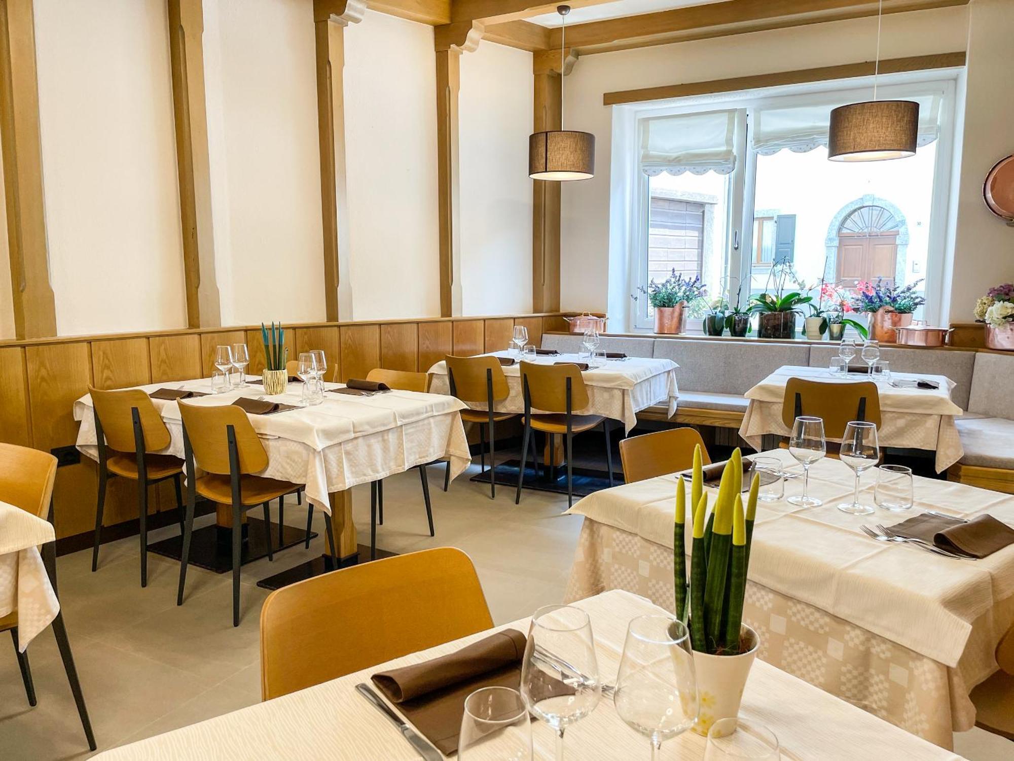 Hotel Locanda Alla Perla Tiarno di Sotto المظهر الخارجي الصورة