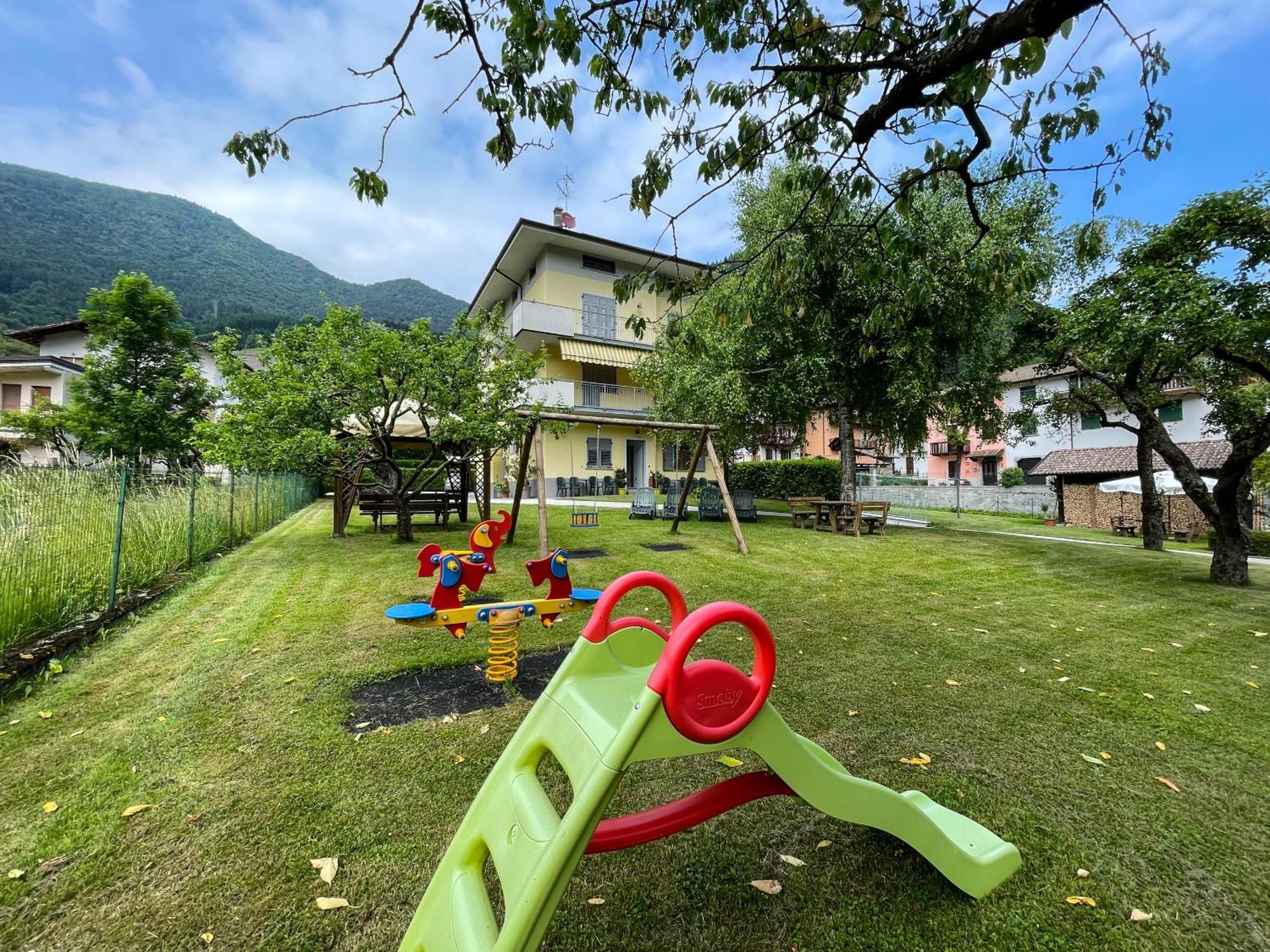 Hotel Locanda Alla Perla Tiarno di Sotto المظهر الخارجي الصورة