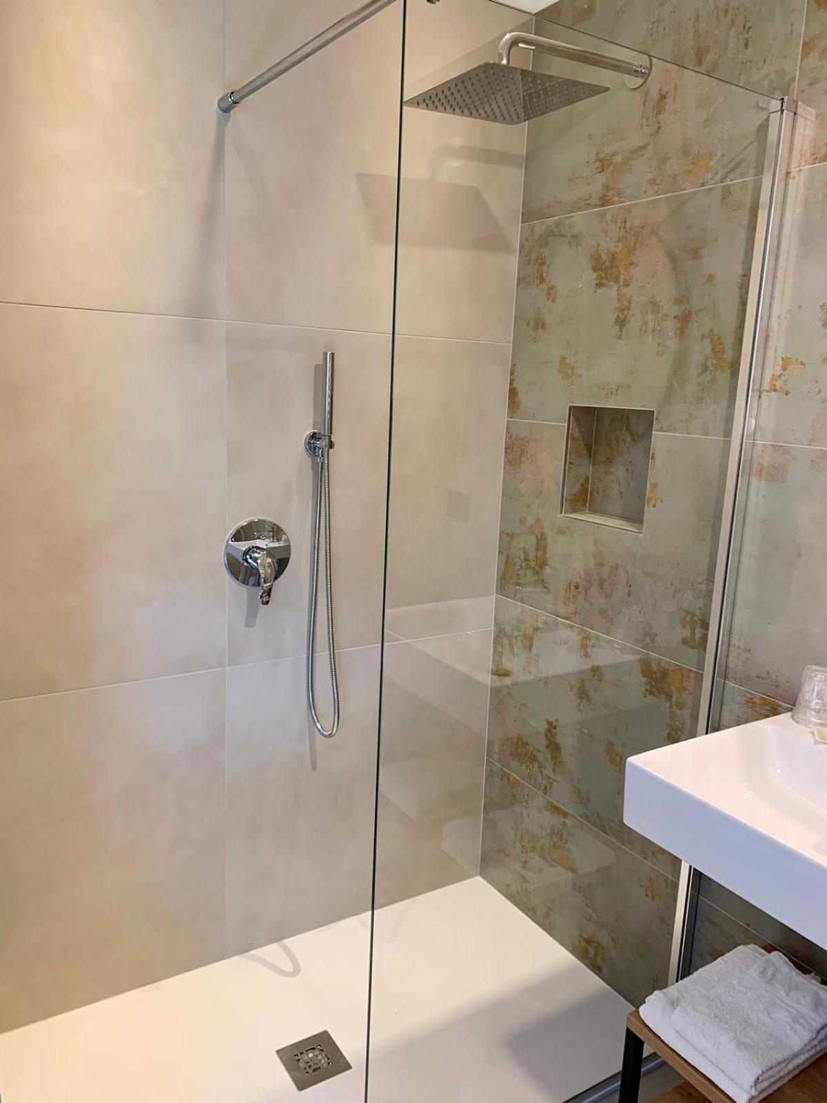 Hotel Locanda Alla Perla Tiarno di Sotto المظهر الخارجي الصورة